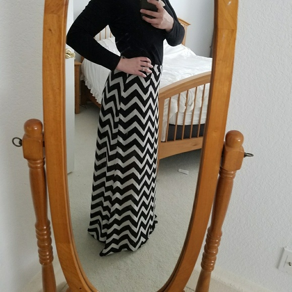Forever 21 Chiffon Maxi Skirt - Picture 2 of 2